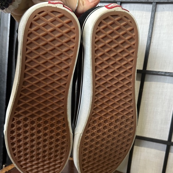 Vans Women’s Classic Black and White Sneakers Size 10 - Picture 4 of 6